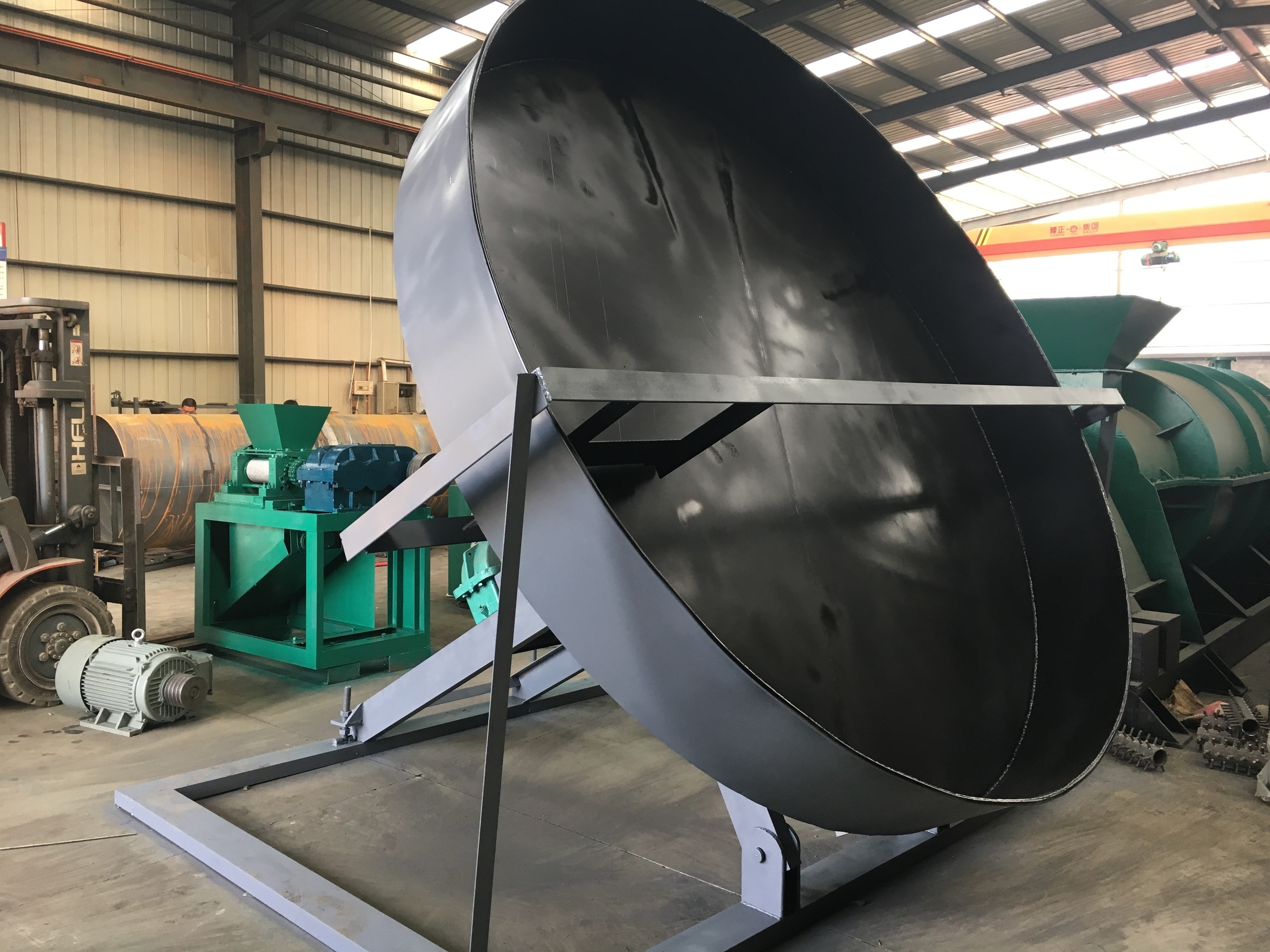 攪齒造粒機(jī)與圓盤(pán)造粒機(jī)造粒方式有啥區(qū)別？